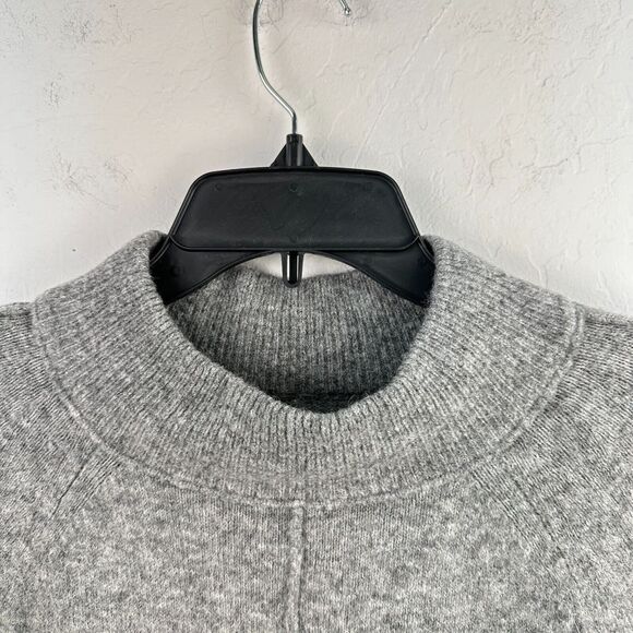 Lou & Grey Sweater Womens Small Gray‎ Crew Neck Long Sleeve Stretch Heather Cozy - Picture 3 of 8